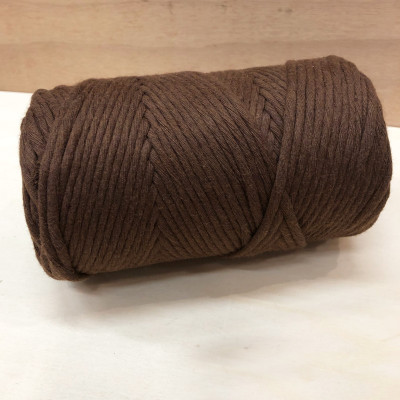100 m. Coton peigné 3 mm couleur marron