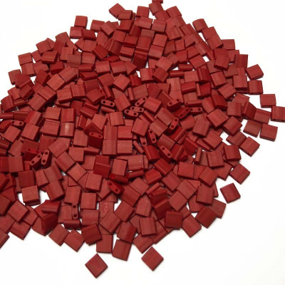 Tila beads, rouge foncé mat, 5*5*1,9 mm