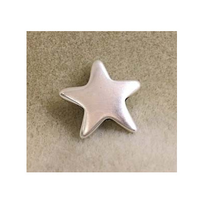2,5 cm. Pendentif étoile en zamac.